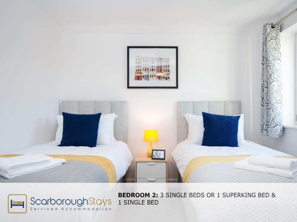 Hibernia Place, 3 Bedroom Townhouse With Patio & Seating Area - Free Parking Scarborough Kültér fotó