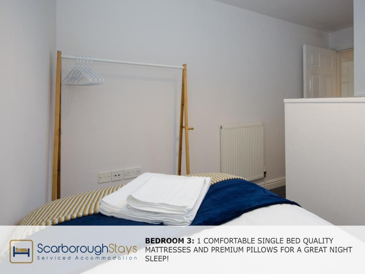 Hibernia Place, 3 Bedroom Townhouse With Patio & Seating Area - Free Parking Scarborough Kültér fotó
