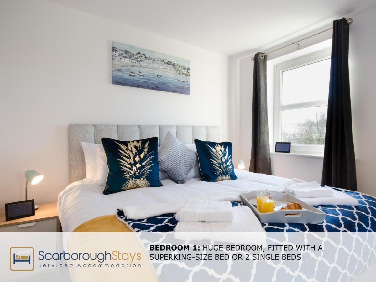 Hibernia Place, 3 Bedroom Townhouse With Patio & Seating Area - Free Parking Scarborough Kültér fotó